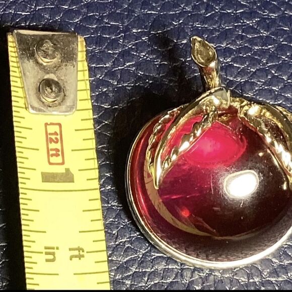 Vintage SARAH COVENTRY Designer Signed Red Jelly Belly Cherry Apple Brooch Pin - Picture 3 of 7